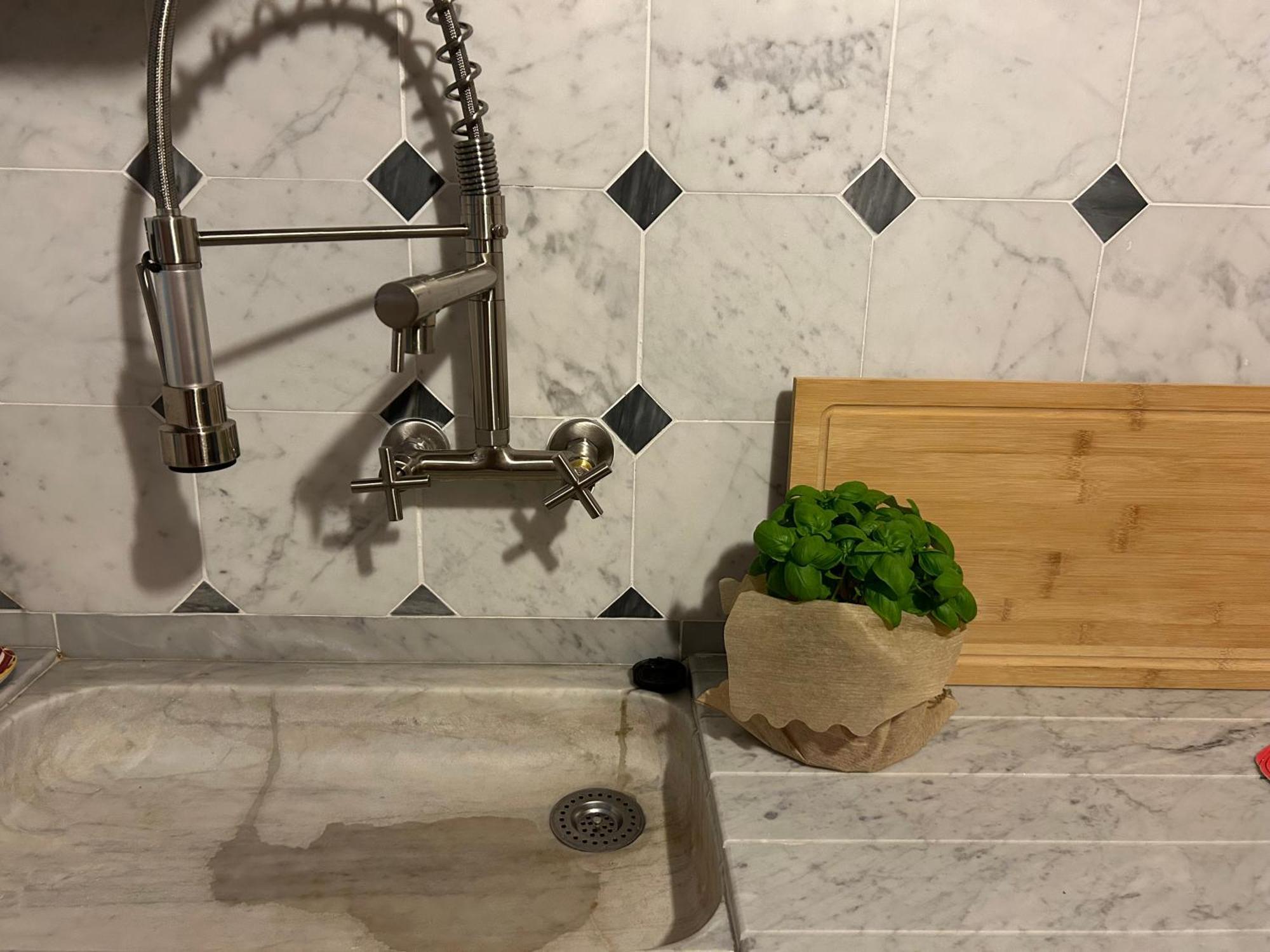 La Porta Sui Monti Di Luna Carrara Luaran gambar